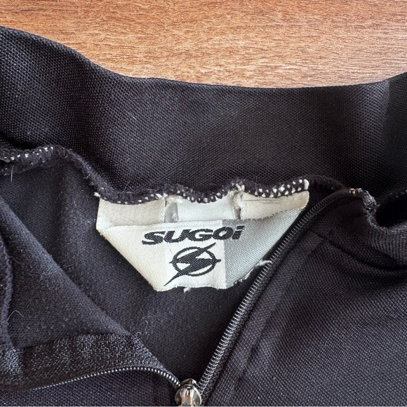 Sugoi Black Quarter Zip Cycling Jacket Size L Athletic Fit Y2K Racer Striped - Picture 7 of 7